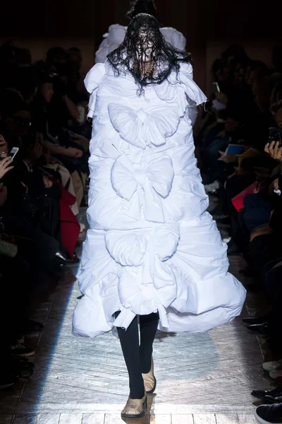 Look 2